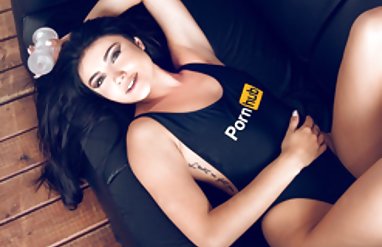 شیطان آمریكا - سکس کامل قدیمی Cherie DeVille لعنتی خروس جوان